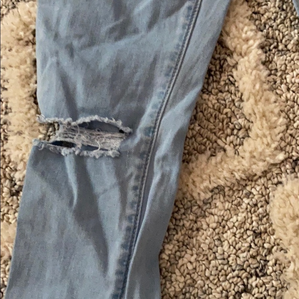 Packing Jeans - Picture 3 of 5